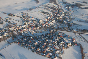 Wintzenbach (Elsass) im Bundesland Bas-Rhin, Frankreich von einer Drohne aus