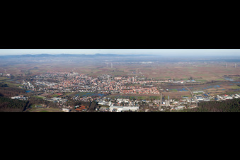 Panorama in Herxheim bei Landau im Bundesland Rheinland-Pfalz, Deutschland