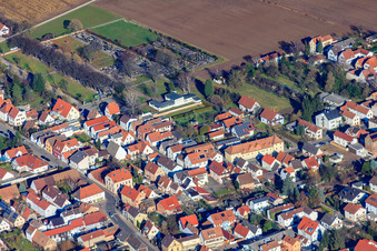 Schwegenheimer Straße in Lingenfeld im Bundesland Rheinland-Pfalz, Deutschland