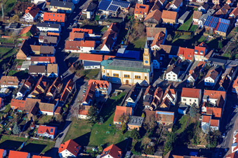 St. Martinus in Lingenfeld im Bundesland Rheinland-Pfalz, Deutschland aus der Luft