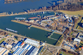 Neuer Hafen und Ölhafen Speye mit Werft  Josef Braun GmbH & Co. KG in Speyer im Bundesland Rheinland-Pfalz, Deutschland