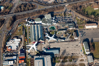 Schrägluftbild von Aussenaustellung von Flugzeugen und Schiffen im Technik Museum Speyer in Speyer im Bundesland Rheinland-Pfalz, Deutschland