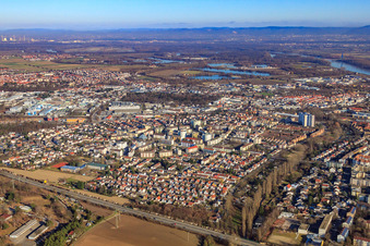 Woogbachpark und Friedrich-Ebert-Straße in Speyer im Bundesland Rheinland-Pfalz, Deutschland