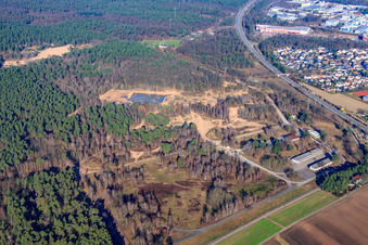 Sanddünen an der Natostr in Dudenhofen im Bundesland Rheinland-Pfalz, Deutschland