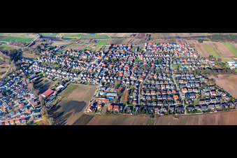 Panorama der Ortsansicht von Süden in Hanhofen im Bundesland Rheinland-Pfalz, Deutschland