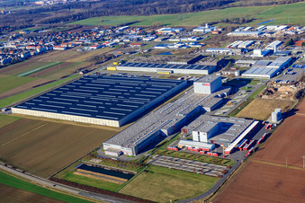 Luftbild von Gewerbegebiet Interpark mit Mercedes-Benz Logistikcenter, Tricor Packaging & Logistics AG und Progroup Board GmbH in Offenbach an der Queich im Bundesland Rheinland-Pfalz, Deutschland