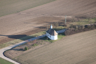 Luftbild von Arme-Seelen-Kapelle an der Knittelsheimerstr in Herxheimweyher im Bundesland Rheinland-Pfalz, Deutschland