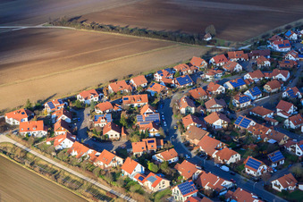 Rosenberger Straße in Herxheim bei Landau im Bundesland Rheinland-Pfalz, Deutschland