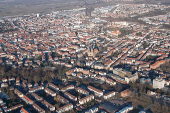 Drohnenaufname von Landau in der Pfalz im Bundesland Rheinland-Pfalz, Deutschland