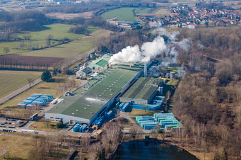 Drohnenaufname von Sitek Insulation im Ortsteil Altenstadt in Wissembourg im Bundesland Bas-Rhin, Frankreich