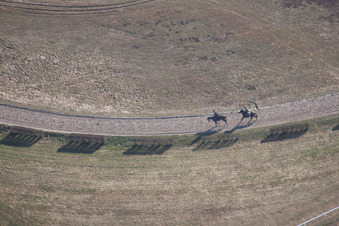 Hippodrome de la Hardt im Ortsteil Altenstadt in Wissembourg im Bundesland Bas-Rhin, Frankreich von oben