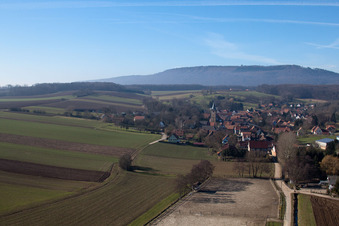 Drohnenbild von Drachenbronn-Birlenbach im Bundesland Bas-Rhin, Frankreich