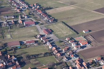 Luftaufnahme von Schleithal (Elsaß) im Bundesland Bas-Rhin, Frankreich