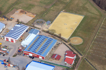 Gewerbegebiet Am Gäxwald mit Klarsicht-Verpackungen Weber GmbH, REGAB GmbH Tiefbau und  Feinwerk Präzisions- und Messtechnik GmbH & Co. KG in Herxheim bei Landau im Bundesland Rheinland-Pfalz, Deutschland aus der Luft