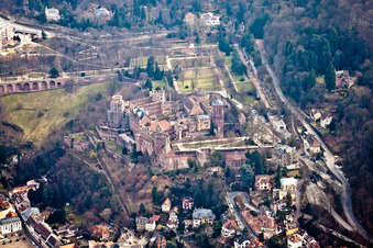 Heidelberger Schloß und Schloßpark in Heidelberg im Ortsteil Kernaltstadt im Bundesland Baden-Württemberg, Deutschland