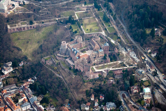 Luftbild von Schloß im Ortsteil Kernaltstadt in Heidelberg im Bundesland Baden-Württemberg, Deutschland