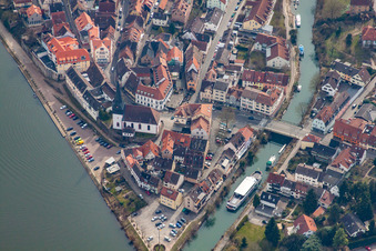 Mündung der Elsenz in den Neckar in Neckargemünd im Bundesland Baden-Württemberg, Deutschland