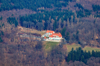Ferien- u. Erholungspark und Hochzeitshotel "Hoher Darsberg" in Neckarsteinach im Bundesland Hessen, Deutschland