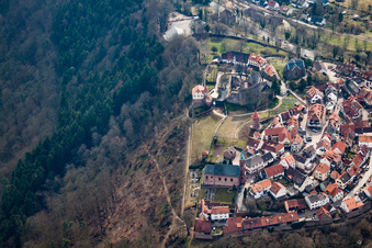 Burgfeste und Kirche im Ortsteil Dilsberg in Neckargemünd im Bundesland Baden-Württemberg, Deutschland