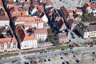 Gebäudekomplex der Hotelanlage Hotel Krone-Post in Eberbach im Bundesland Baden-Württemberg, Deutschland