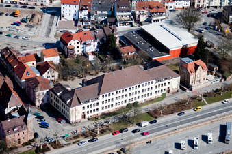 Schulgebäude der Dr. Weiss-Grundschule in Eberbach im Bundesland Baden-Württemberg, Deutschland