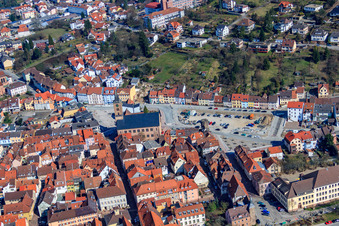 Brückenstraße x Weidenstraße mit Michaelskirche in Eberbach im Bundesland Baden-Württemberg, Deutschland