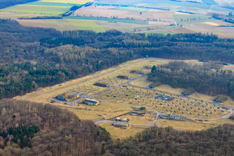 PV-Solaranlage auf einem Konversionsgeöände im Ortsteil Obergimpern in Bad Rappenau im Bundesland Baden-Württemberg, Deutschland