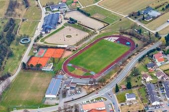 Sportplätze des SV Oberderdingen und des Tennisclub Oberderdingen 1960 e.V im Bundesland Baden-Württemberg, Deutschland