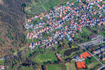 Tauchsportgruppe Klingenmünster am Klingbachweiher und Tennis Club Klingenmünster im Bundesland Rheinland-Pfalz, Deutschland