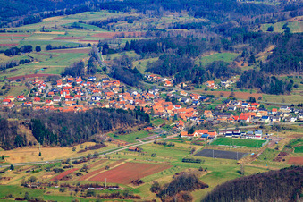 Dorf im Pfälzerwald in Völkersweiler im Bundesland Rheinland-Pfalz, Deutschland