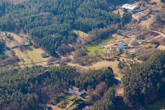 Schrägluftbild von Dahn im Bundesland Rheinland-Pfalz, Deutschland