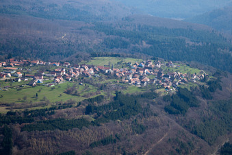 Luftbild von Eschbourg, Graufthal im Bundesland Bas-Rhin, Frankreich