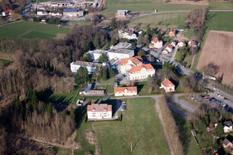 Morsbronn-les-Bains im Bundesland Bas-Rhin, Frankreich von einer Drohne aus