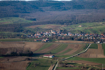 Dieffenbach-lès-Wœrth im Bundesland Bas-Rhin, Frankreich aus der Vogelperspektive
