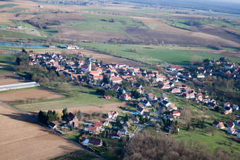 Kutzenhausen im Bundesland Bas-Rhin, Frankreich von einer Drohne aus