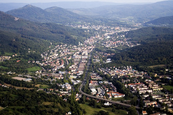 Rheinstr im Ortsteil Oos in Baden-Baden im Bundesland Baden-Württemberg, Deutschland
