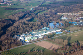 Drohnenbild von Sitek Insulation im Ortsteil Altenstadt in Wissembourg im Bundesland Bas-Rhin, Frankreich