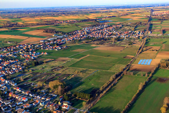 Luftbild von Dorfansicht im Viehstrich aus Südosten in Steinfeld im Bundesland Rheinland-Pfalz, Deutschland