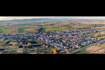 Panorama der Dorfansicht im Viehstrich aus Südosten in Steinfeld im Bundesland Rheinland-Pfalz, Deutschland