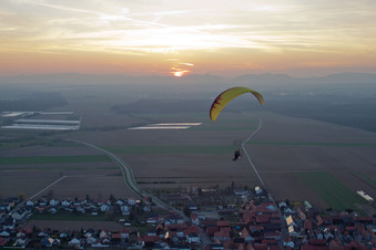 Drohnenaufname von Ortsteil Hayna in Herxheim bei Landau im Bundesland Rheinland-Pfalz, Deutschland