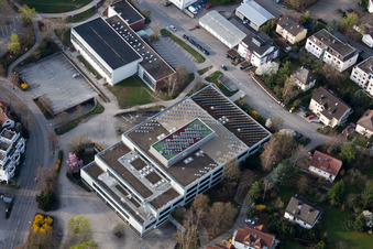 Luftaufnahme von Johannes-Kepler-Gymnasium, Lindenstr in Leonberg im Bundesland Baden-Württemberg, Deutschland
