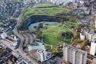 Stadthalle, Berliner Straße im Ortsteil Eltingen in Leonberg im Bundesland Baden-Württemberg, Deutschland