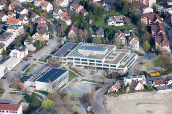 Johannes-Kepler-Gymnasium, Lindenstr in Leonberg im Bundesland Baden-Württemberg, Deutschland von einer Drohne aus