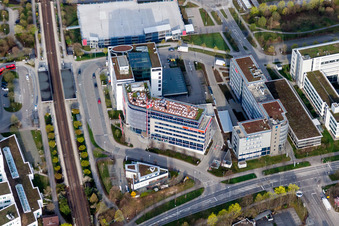 Verwaltungsgebäude des Unternehmens der Informatica GmbH und Vodafone in Weilimdorf in Stuttgart im Bundesland Baden-Württemberg, Deutschland