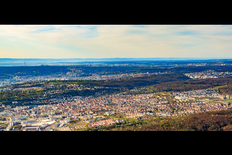 Panorama Stadtansicht von Norden im Ortsteil Zuffenhausen in Stuttgart im Bundesland Baden-Württemberg, Deutschland