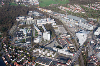 Porsche Werk 4 im Ortsteil Zuffenhausen in Stuttgart im Bundesland Baden-Württemberg, Deutschland