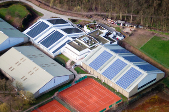 Württemb. Tennisbund, Emerholzweg im Ortsteil Stammheim in Stuttgart im Bundesland Baden-Württemberg, Deutschland vom Flugzeug aus