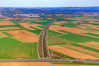 Langesfeld-Bahn-Tunnel unter der A81 in Möglingen im Bundesland Baden-Württemberg, Deutschland