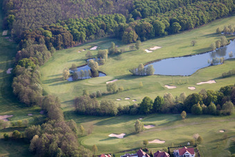 Luftaufnahme von Soufflenheim , Golfclub Soufflenheim Baden-Baden im Bundesland Bas-Rhin, Frankreich