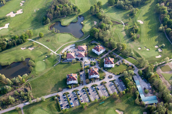 Drohnenaufname von Soufflenheim , Golfclub Soufflenheim Baden-Baden im Bundesland Bas-Rhin, Frankreich